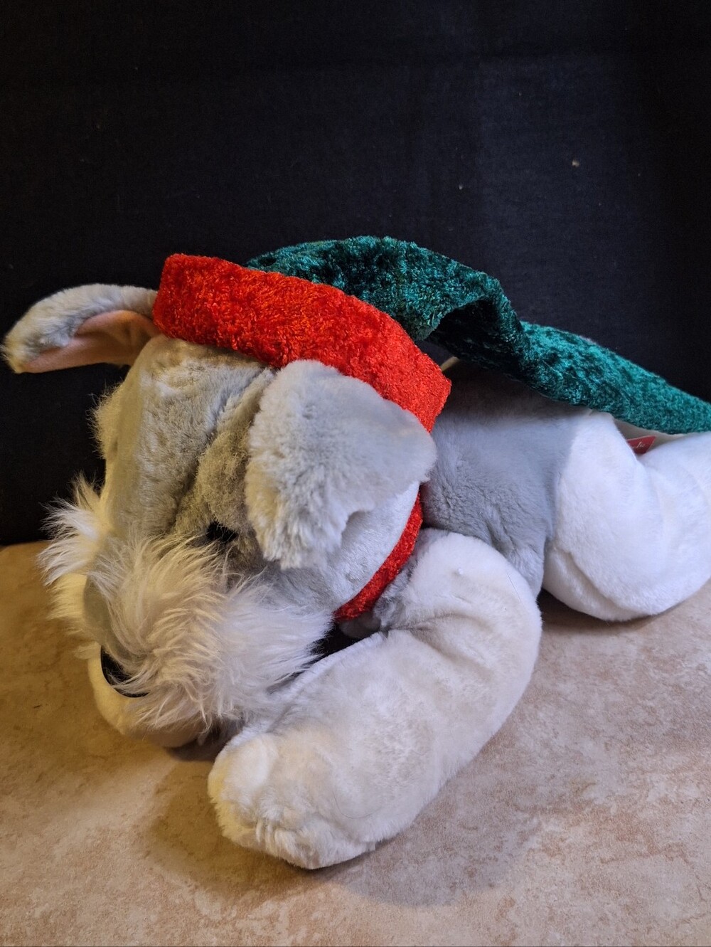 Commonwealth Toy 2002 Plush Ho Ho Hounds Schnauzer 14" Gray White Santa Hat